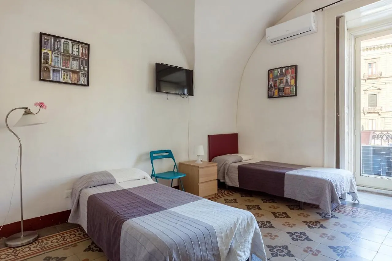 Da Gianni e Lucia Rooms Aeroporto di Catania Fontana Rossa Affittacamere