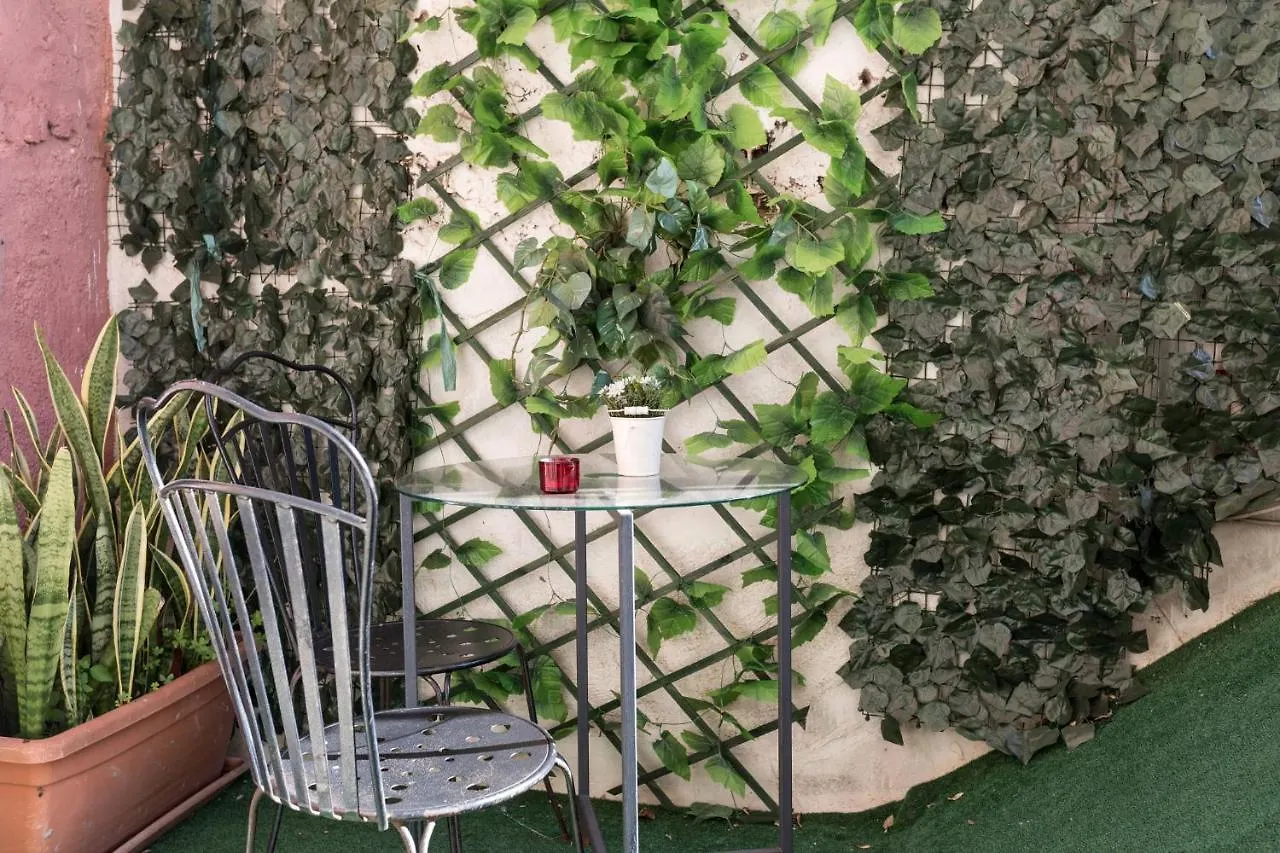 Da Gianni E Lucia Rooms With Bathroom In The City Center Catania